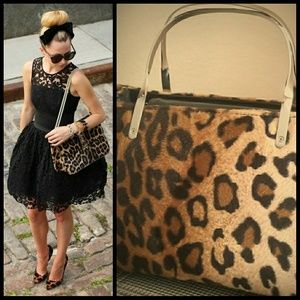 DONATED Adorable fuzzy leopard print handbag!